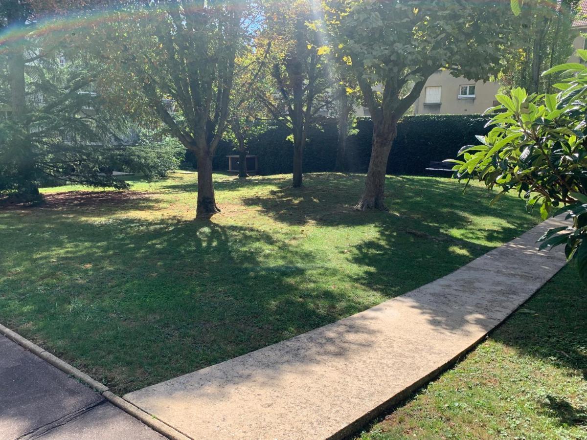 Lovely Studio Saint Jean Cachan, 20 Minutes From Luxembourg Gardens On Rer B And 350 M From Bagneux Rer B Apartment ภายนอก รูปภาพ